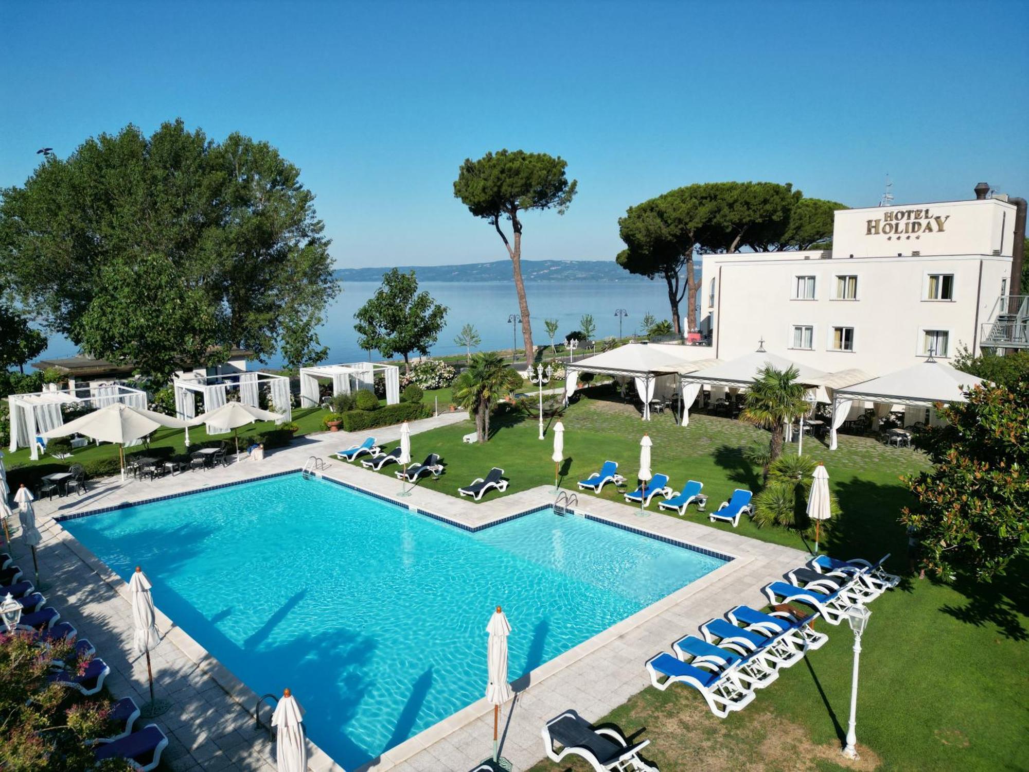 Hotel Holiday Sul Lago Bolsena Exterior photo