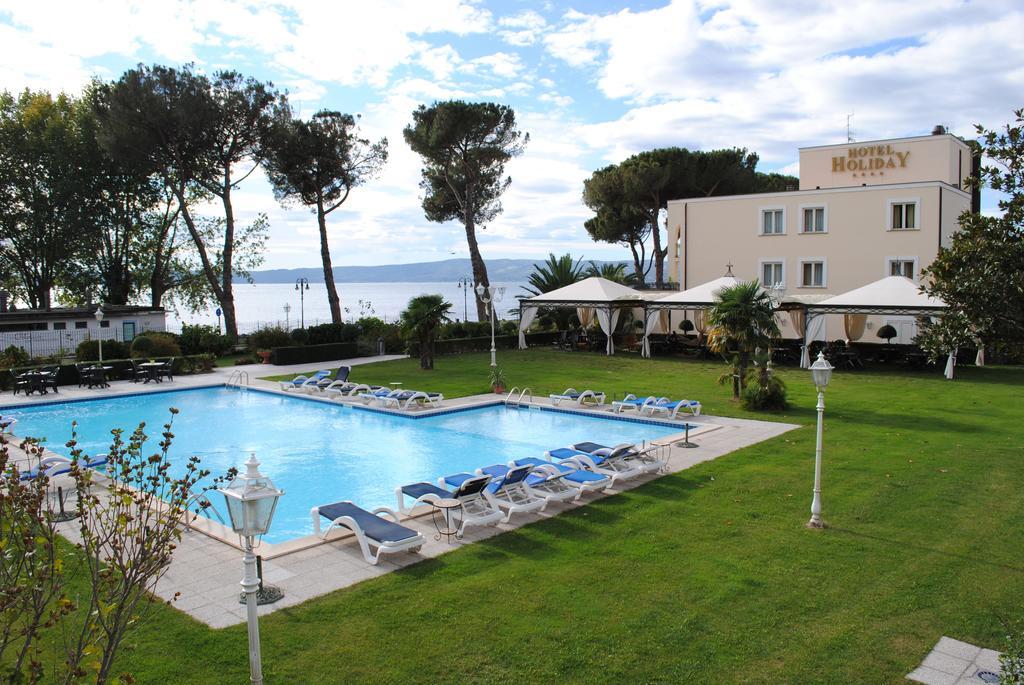 Hotel Holiday Sul Lago Bolsena Exterior photo