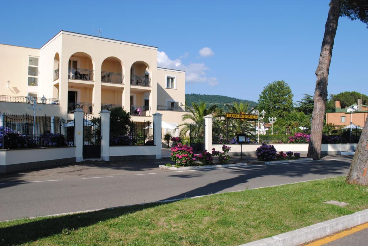 Hotel Holiday Sul Lago Bolsena Exterior photo